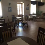 Отель Meggyes Серенч