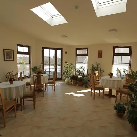 Hotel Meggyes Szerencs