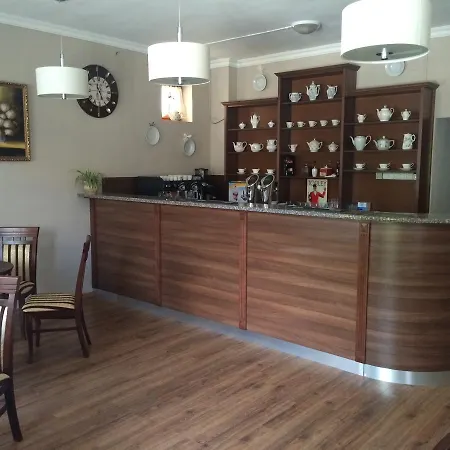 Hotell Meggyes 3*
