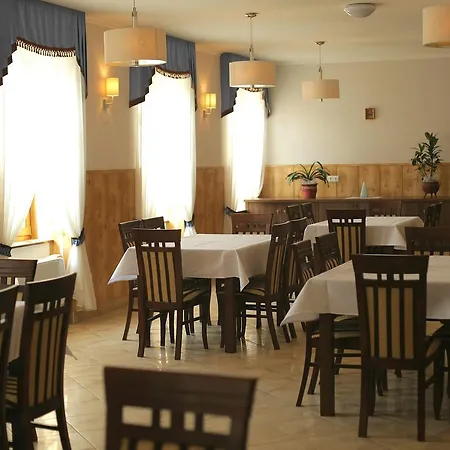 Meggyes Hotell Szerencs