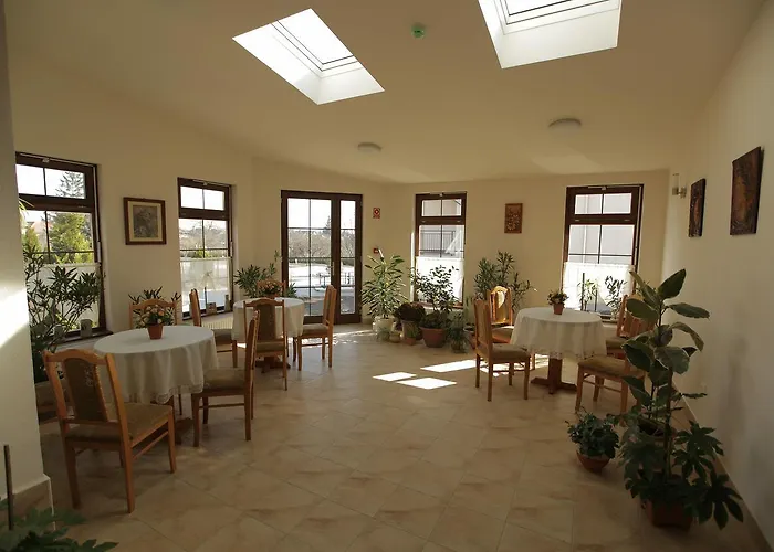 Hotell Meggyes Szerencs